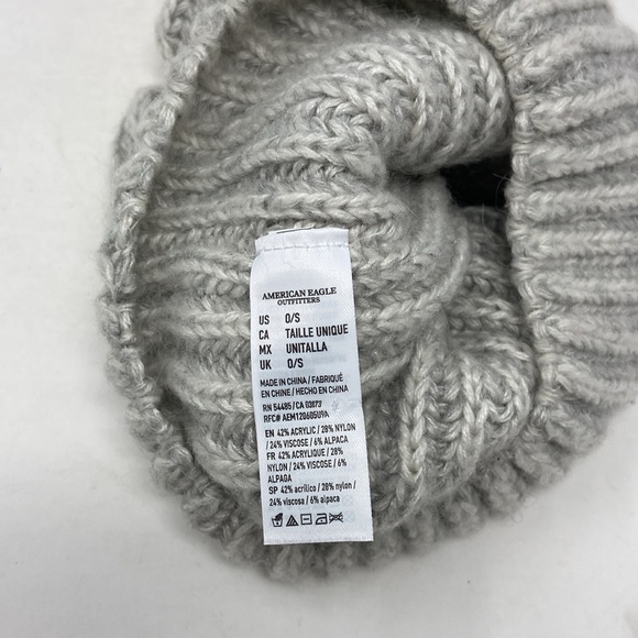 ✨3/$25✨ American Eagle Light Gray Winter Hat - Picture 5 of 5